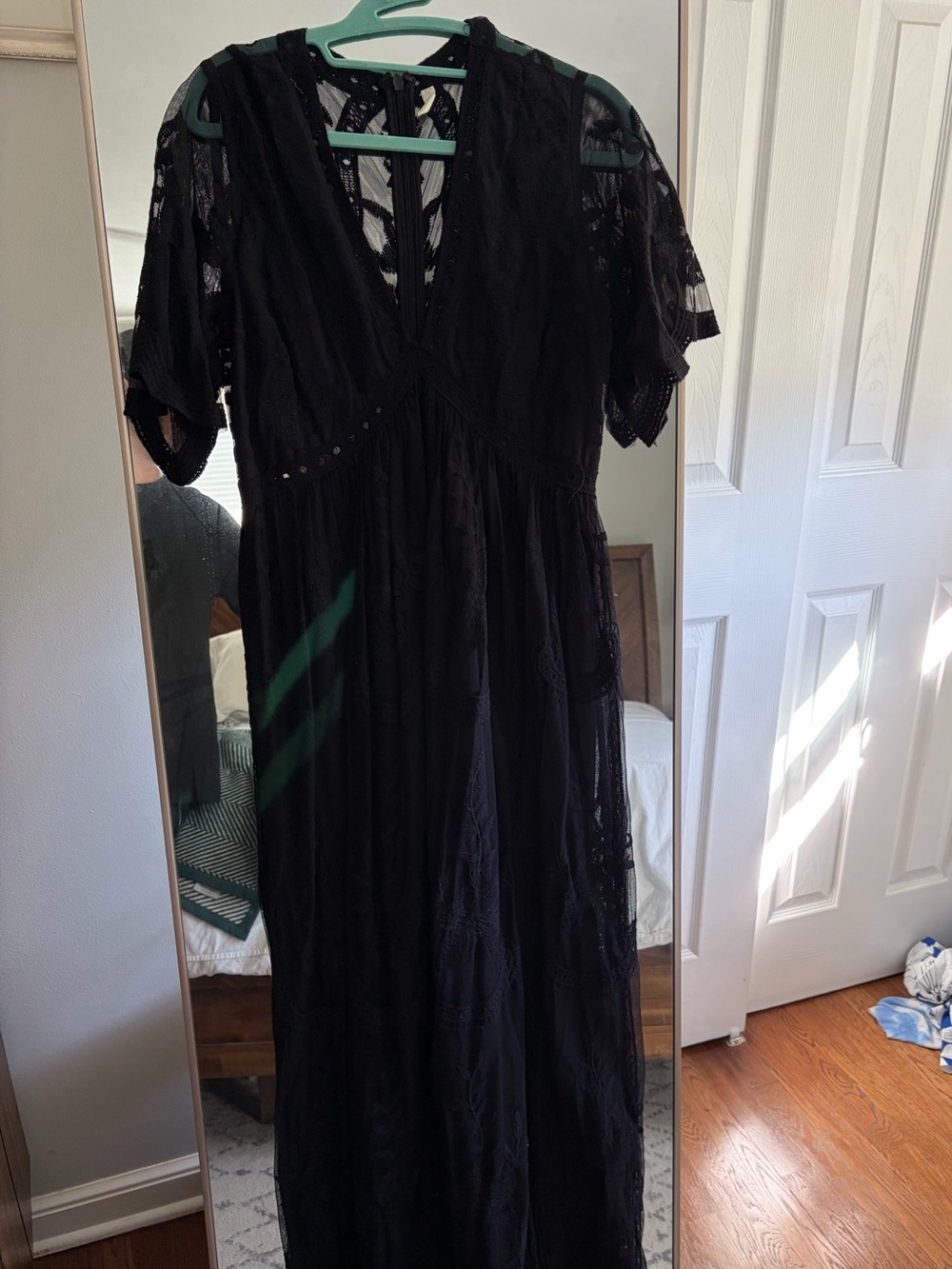 Pinkblush Black Lace Maxi Dress with V-Neck and Flutter Sleeves - Picture 5 of 8